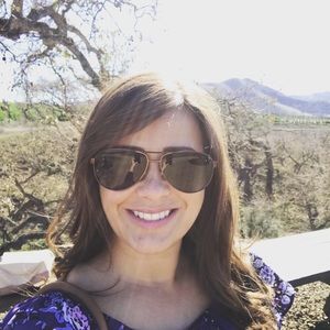 Meet your Posher, Angela